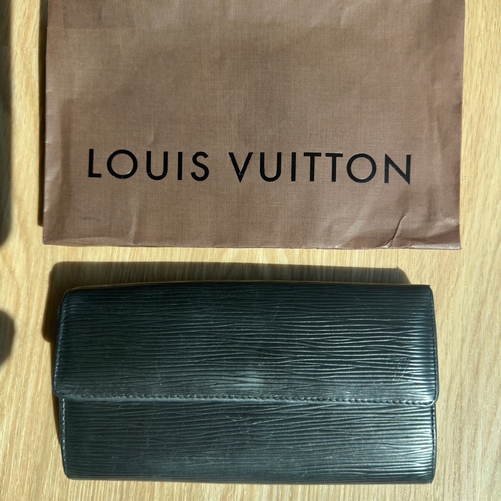 Authentic Louis Vuitton black Epi wallet